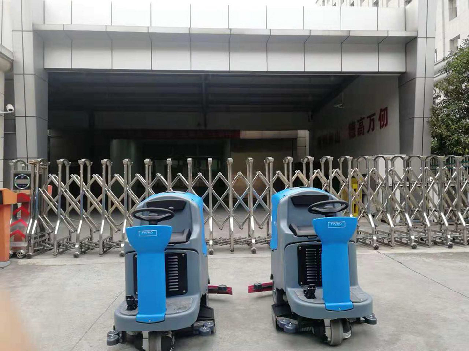 重庆洗地机在车站