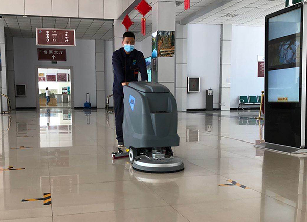 重庆洗地机在汽车站清洁助力